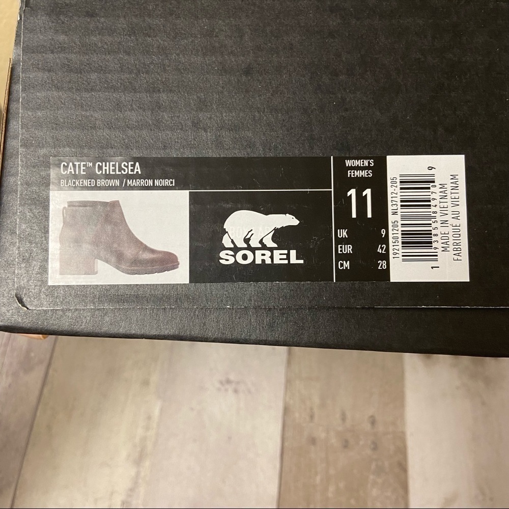 NWB Sorel Cate Lug Sole Chelsea Booties Size 11 - Picture 11 of 11